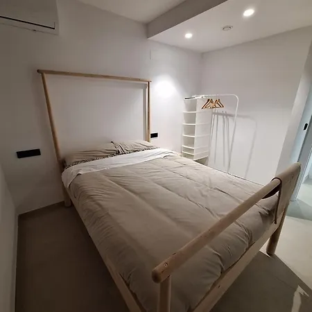 Apartament Lopez De Gomara, 57